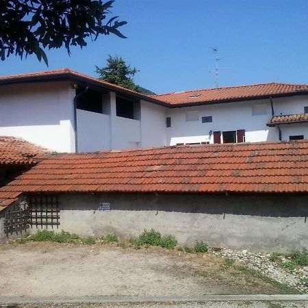 Apartament La Casa Bianca Roe Zewnętrze zdjęcie