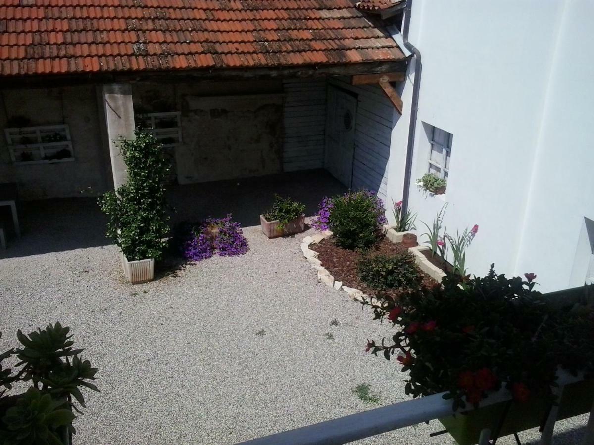 Apartament La Casa Bianca Roe Zewnętrze zdjęcie